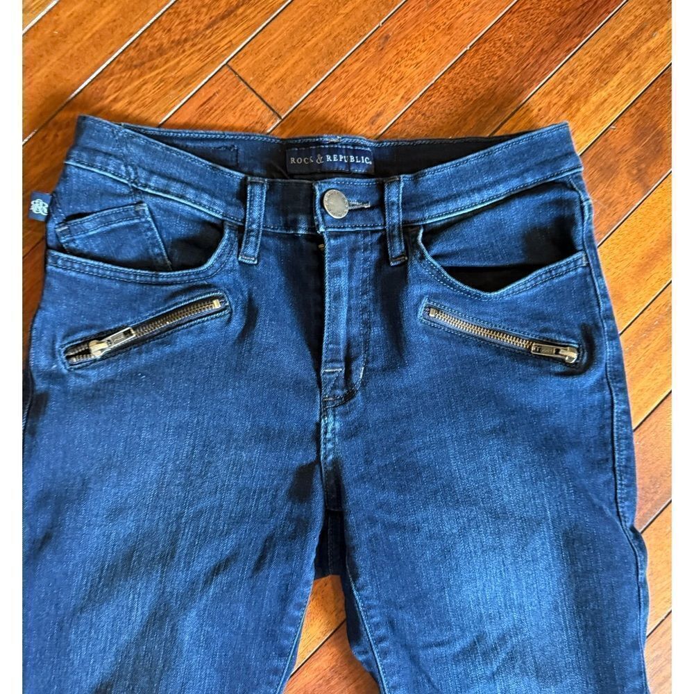 Rock & Republic Blue Skinny Jeans with Classic Indigo Wash